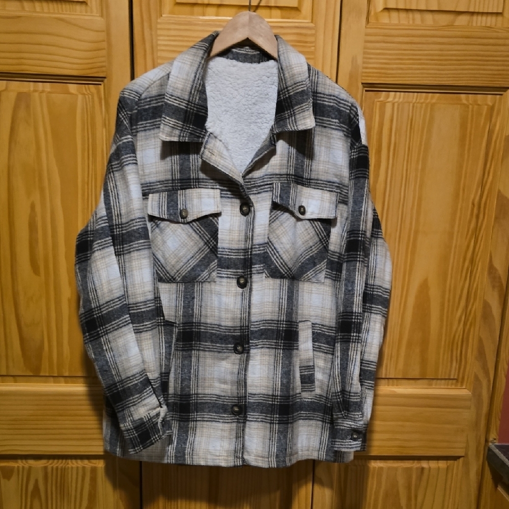 Womens Plaid Jacket - Black and Gray